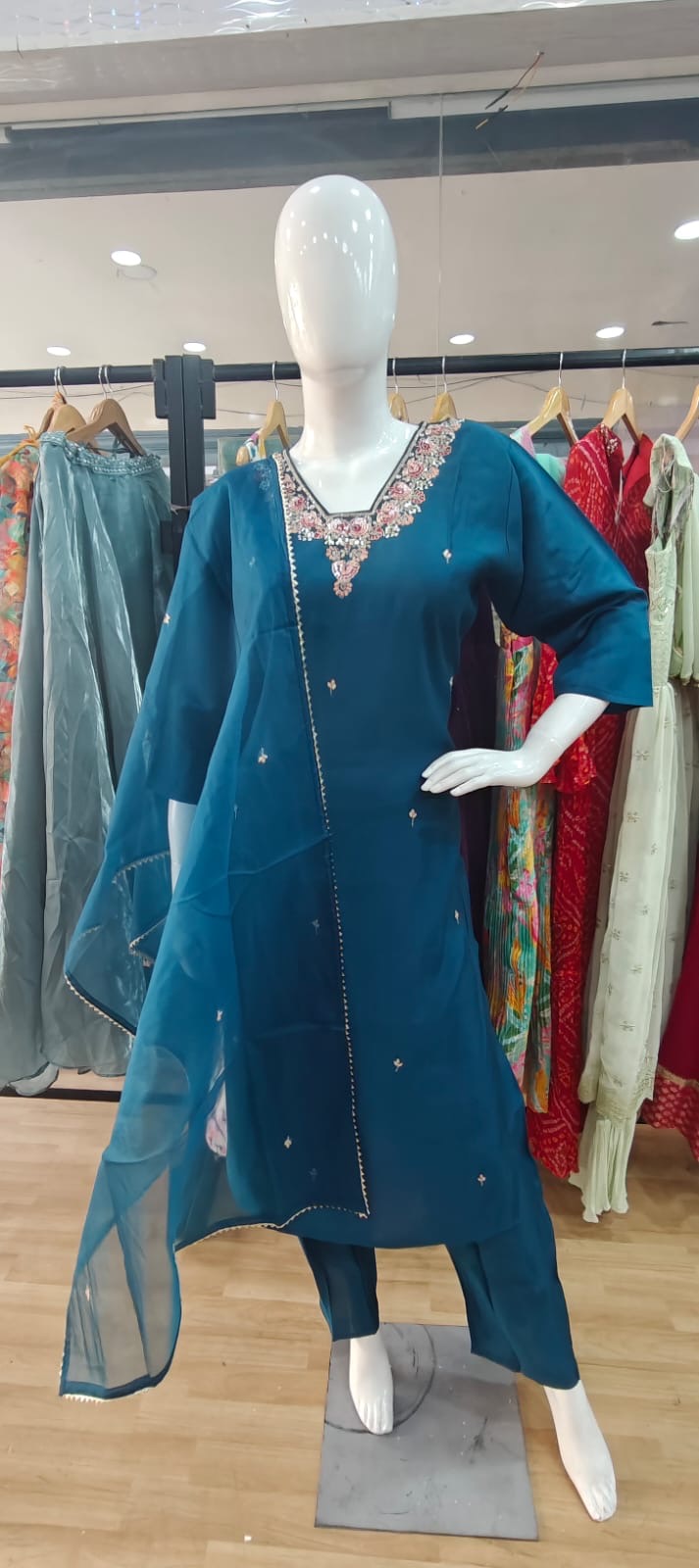 Tissue silk Blue suit