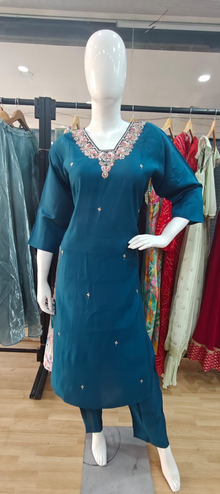 Tissue silk Blue suit