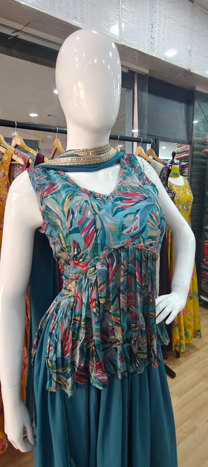 Abstract peplum set