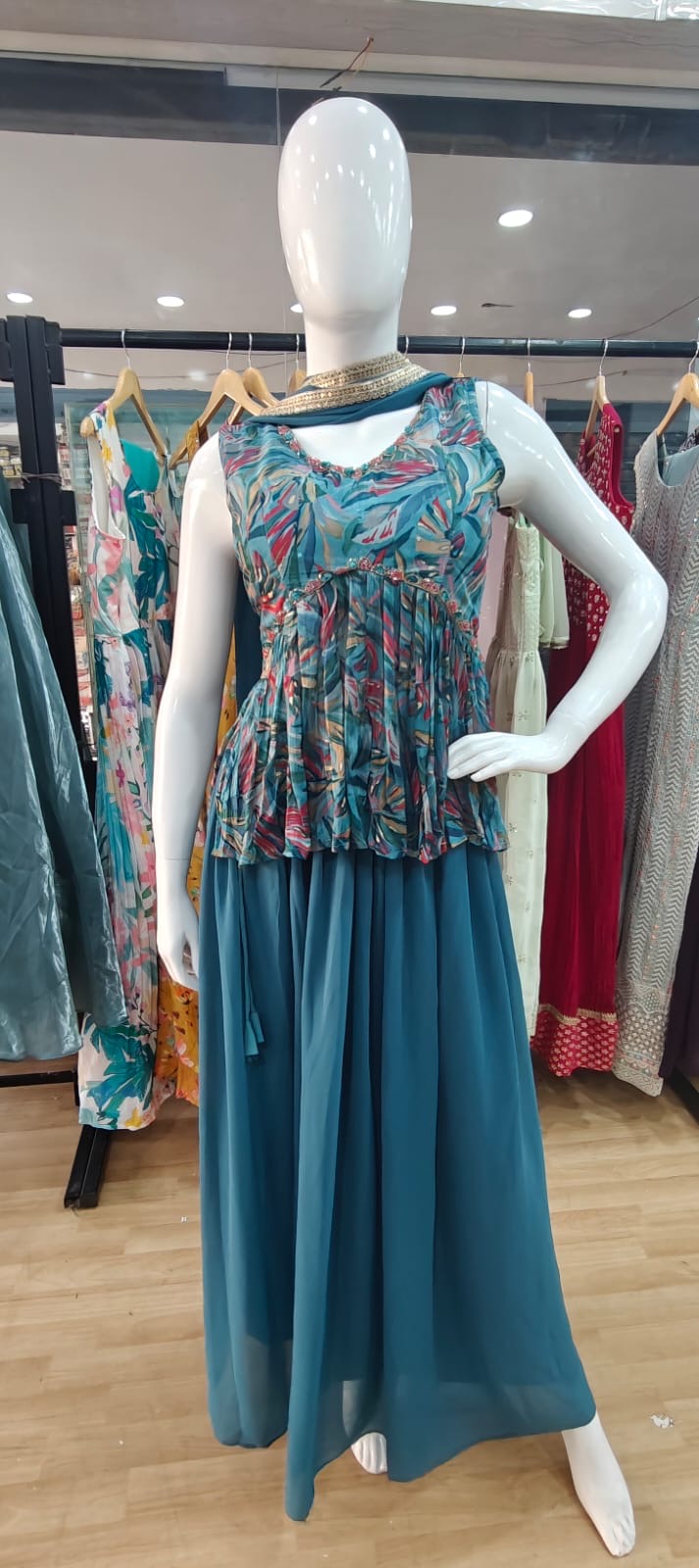 Abstract peplum set